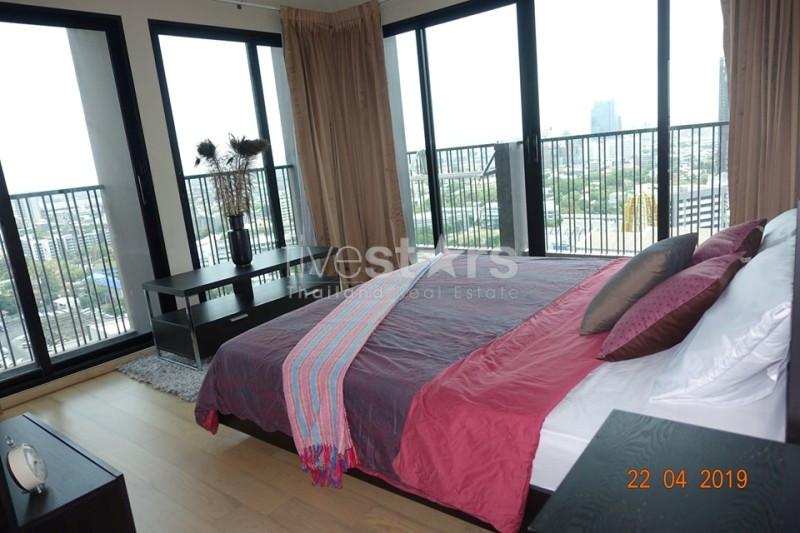 2 bedrooms condo for sale in Ekkamai 2995161083