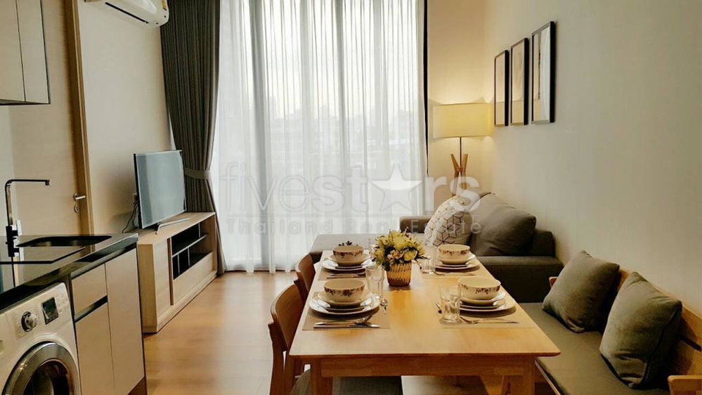 2 bedrooms condo for sale close to the BTS Phrom Phong 2202982670