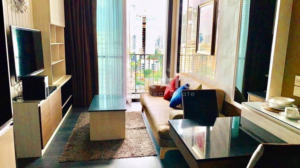 Corner unit 1 bedroom condo for sale near BTS Asoke 4007139551