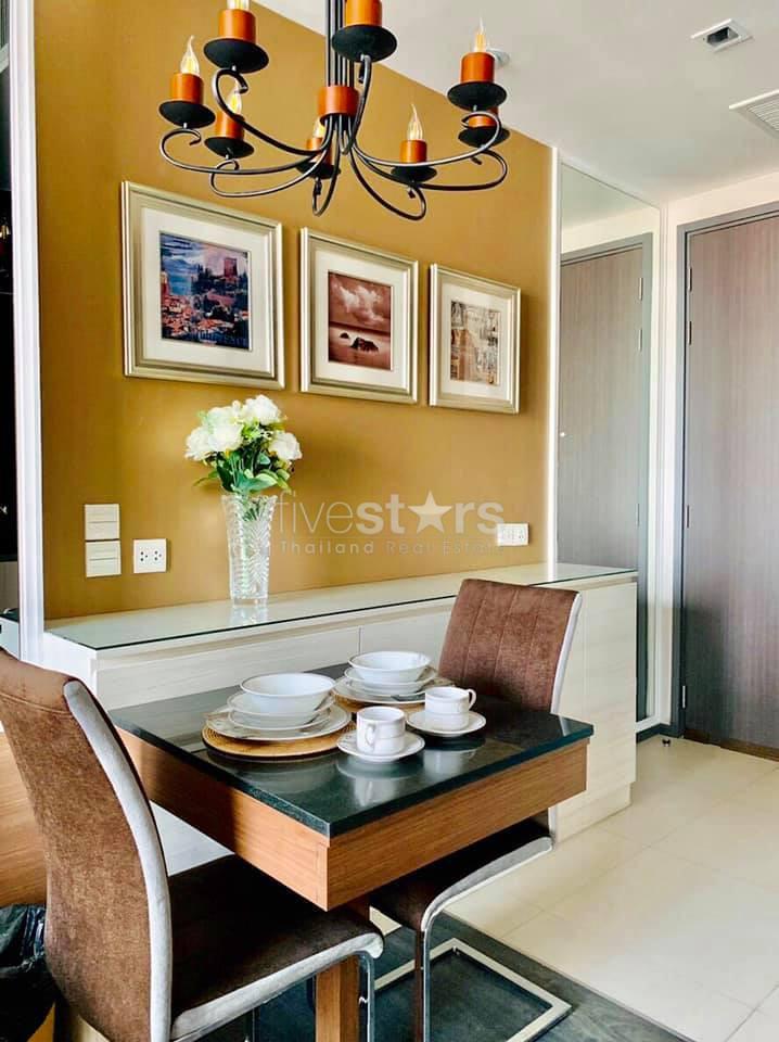 Corner unit 1 bedroom condo for sale near BTS Asoke 4007139551