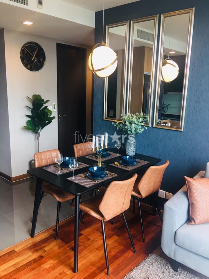 Modern 2 bedrooms condo for rent near BTS Ratchathewi 2923937378