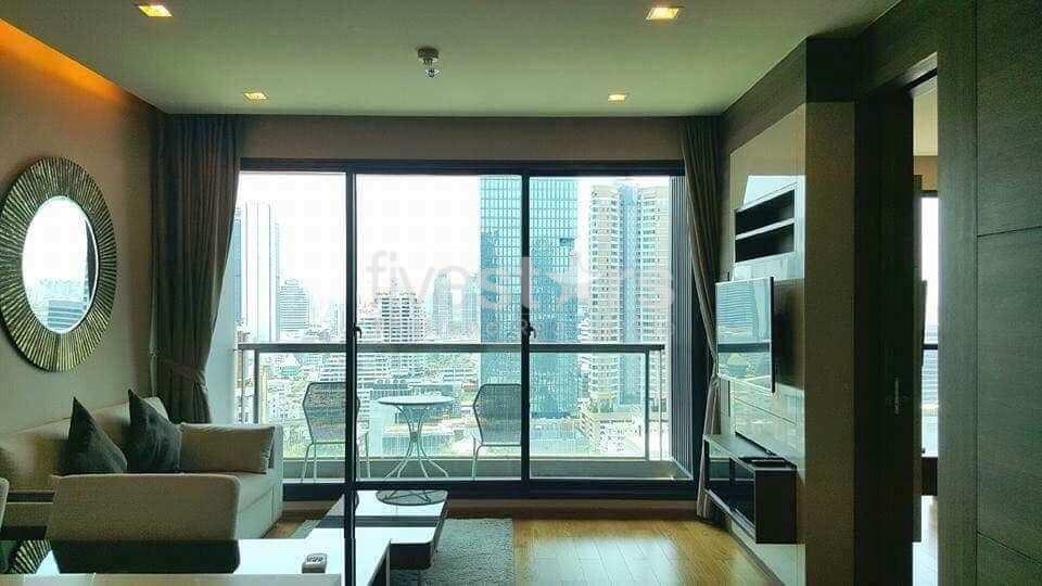 High floor unit 1 bedroom condo for sale in Sathorn 2904440498