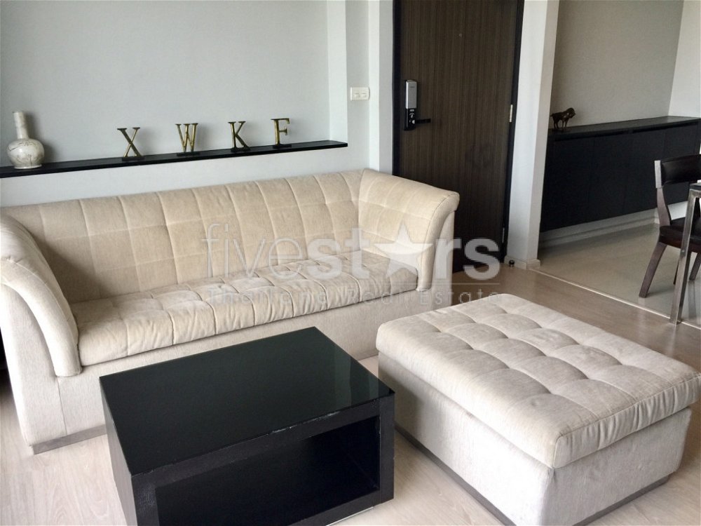 2-bedroom modern condo connected to BTS Pra Khanong 2579610810