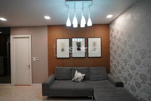 2 bedrooms condo for sale close to BTS Ekamai 2320930045