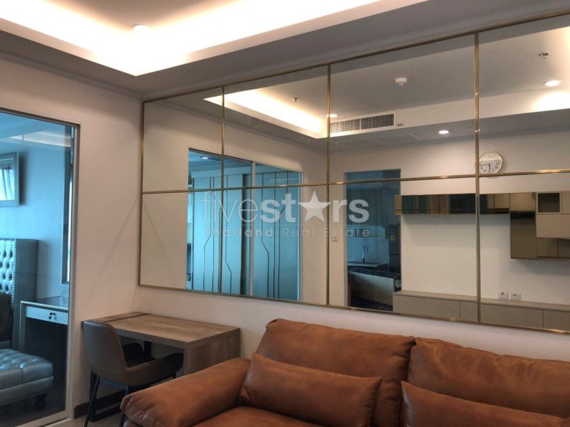 1 bedroom condo for sale in Phayathai close to BTS and Airport link 221402599