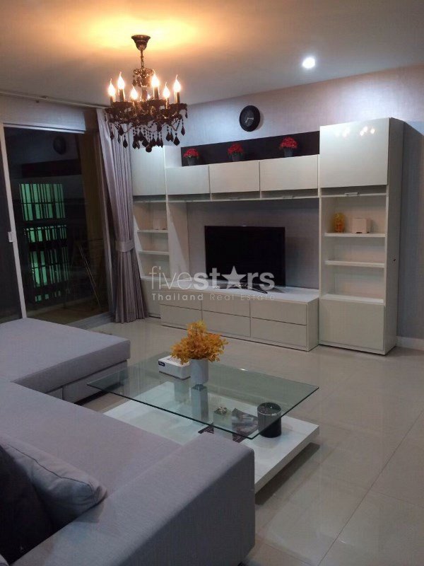2 bedrooms condo in low rise building near BTS Thonglor station 2088596338