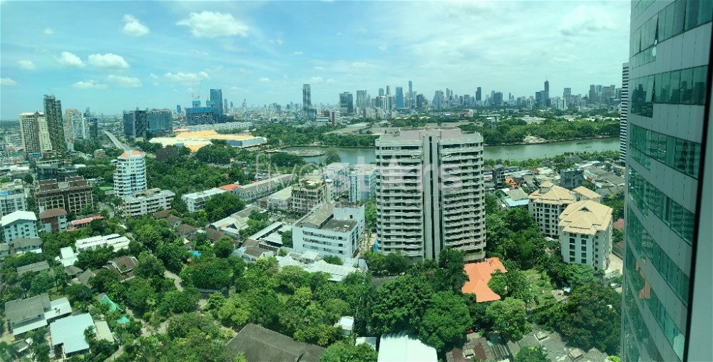 3 bedroom high rise condo for sale on Asoke 3265276837