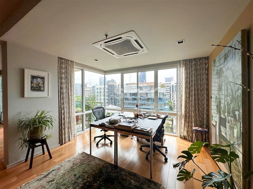 4-bedroom modern condo for sale in cozy residence of Phromphong 3772550240