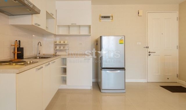 2 bedrooms condo in low rise building near BTS Thonglor station 2615373350