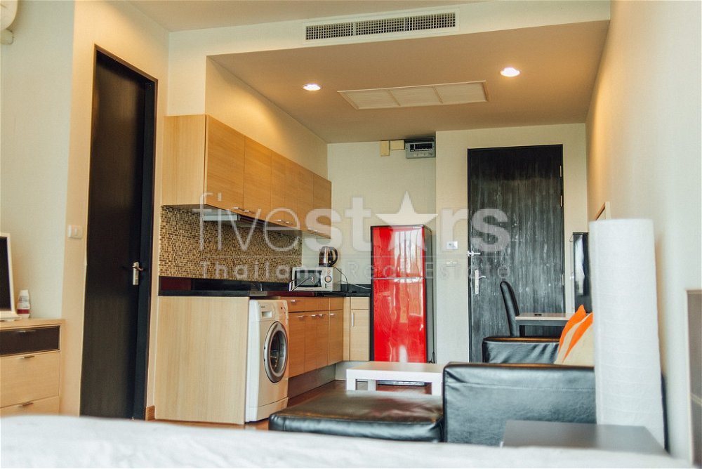 Studio for sale close to BTS Chidlom Station 3214246774