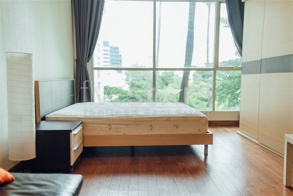 Studio for sale close to BTS Chidlom Station 3214246774
