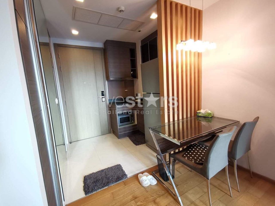 1 bedroom condominium for sale very close to Thonglor BTS 4135304095