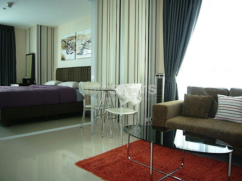 1 bedroom condo for sale in Sukhumvit 2100665433