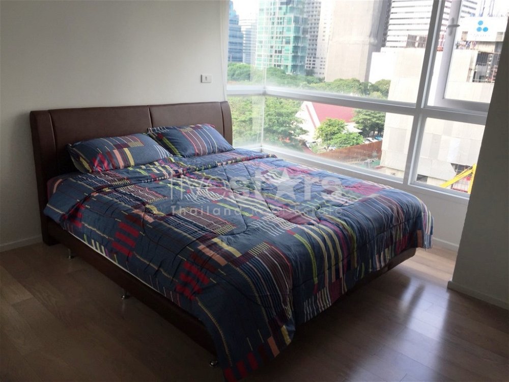1 bedroom condo for sale near BTS Nana 2096625262