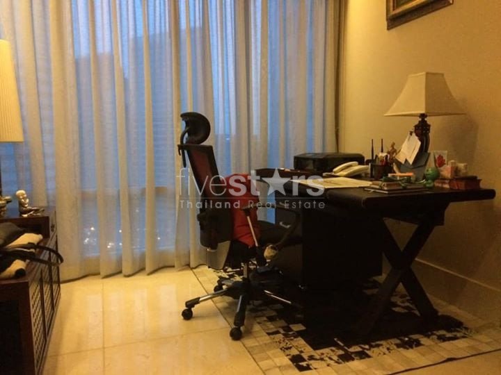2 bedroom condominium for sale close to Chong Nonsi BTS station 1267255935