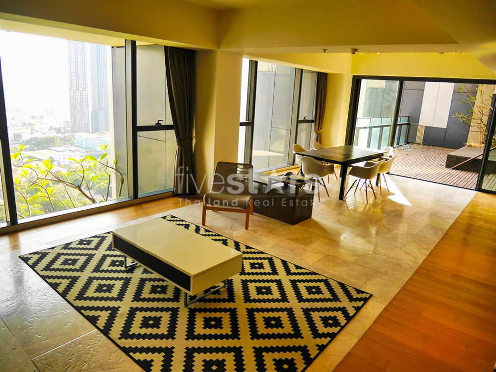 3-bedroom condo with large private terrace for sale in Sathorn 1678693725