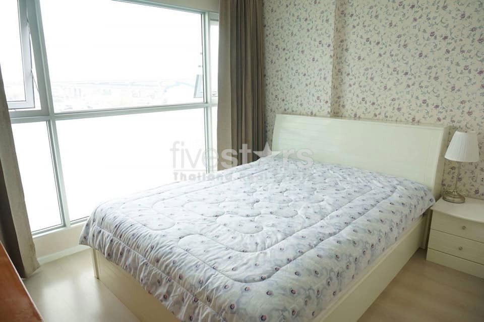 2 bedrooms condominium close to Phra Kanong BTS station 323729757