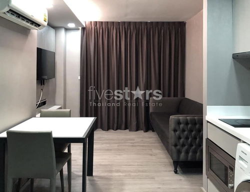 1 bedroom condo for sale walking distance to BTS Nana 2486443455