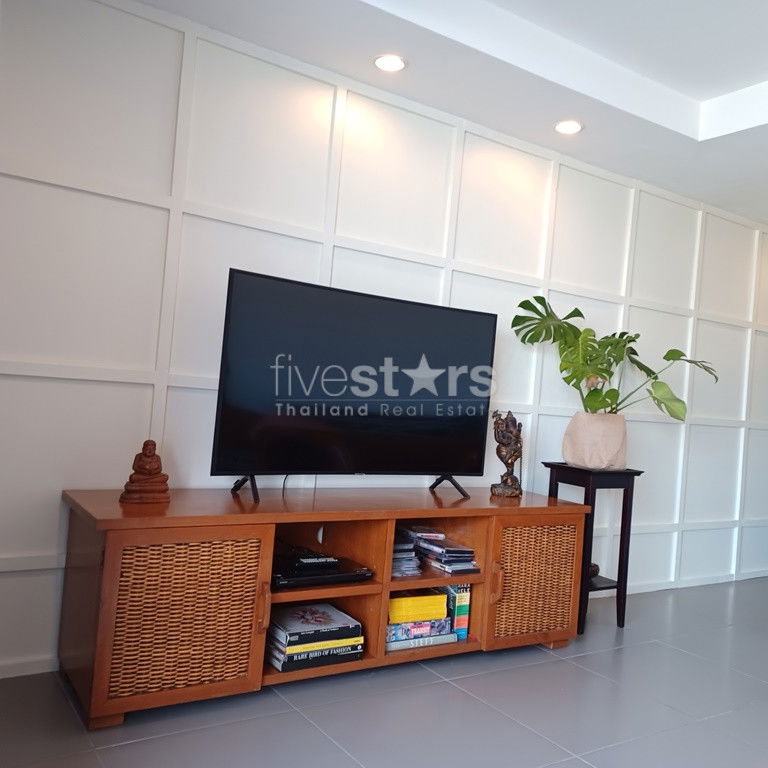 Entirely refurbished 1 bedroom condo in the Phra Khanong area 744545045