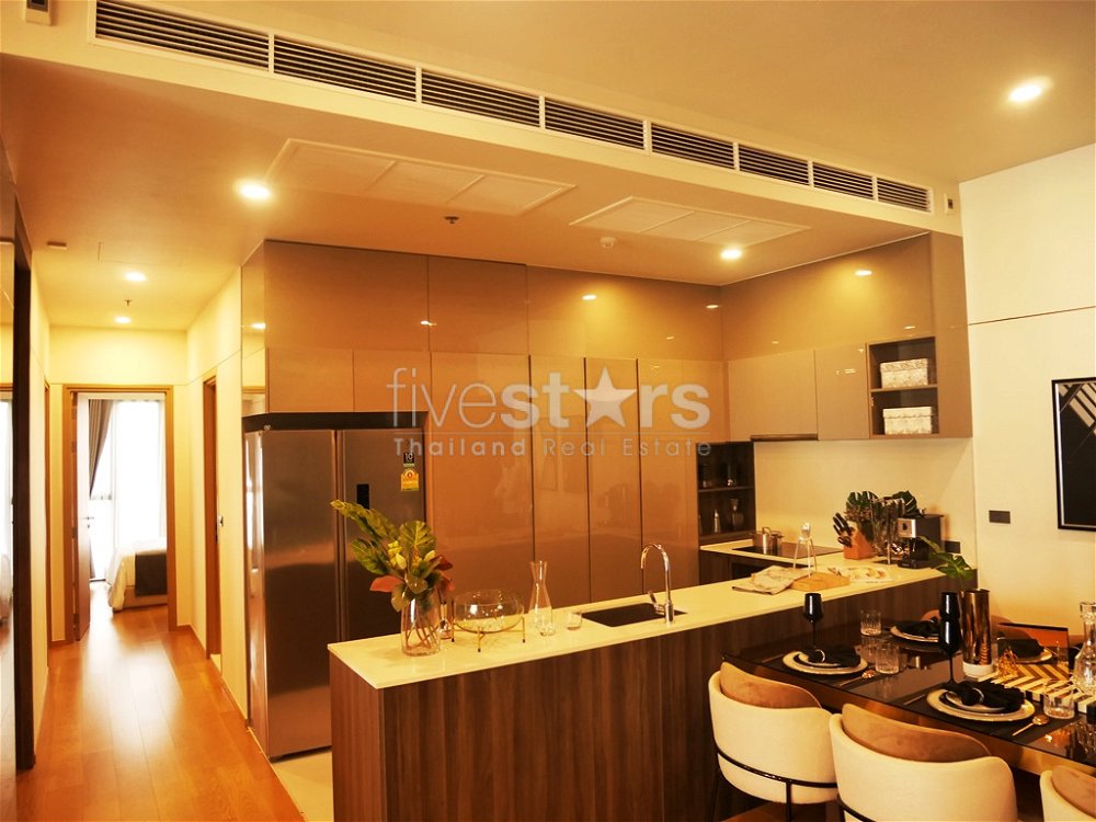 3-bedroom modern condo in Phromphong area 3525607294