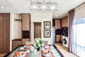 2 bedrooms condo for sale on Phrom Phong 1877911476