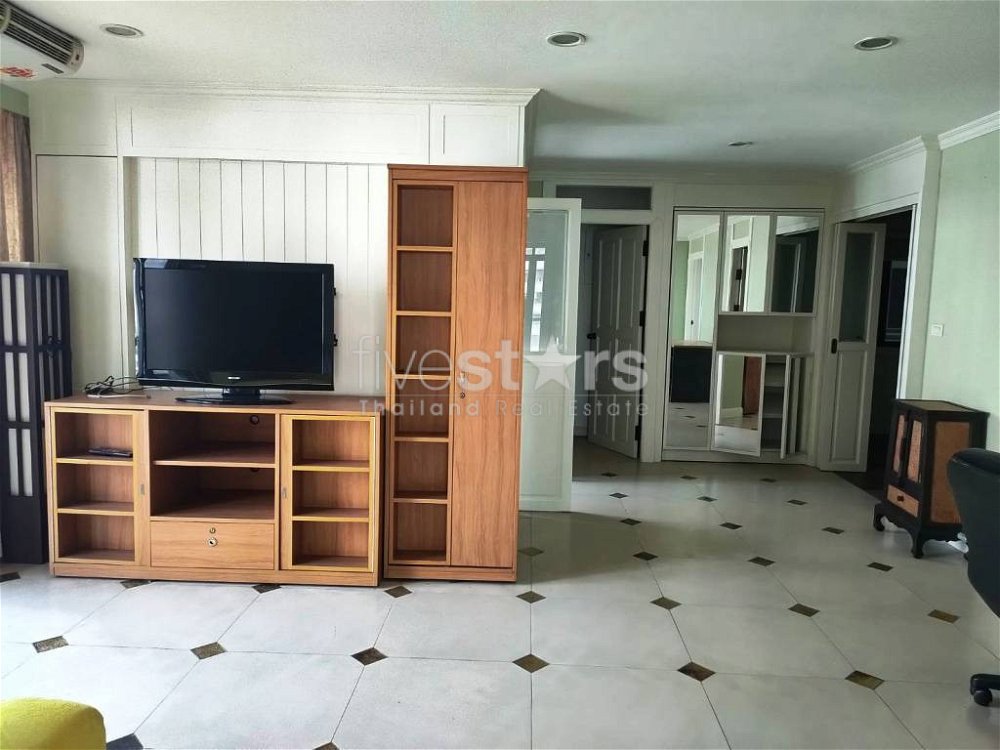Large 2 bedrooms condo for sale in Sukhumvit BTS Phromphong 2676405083