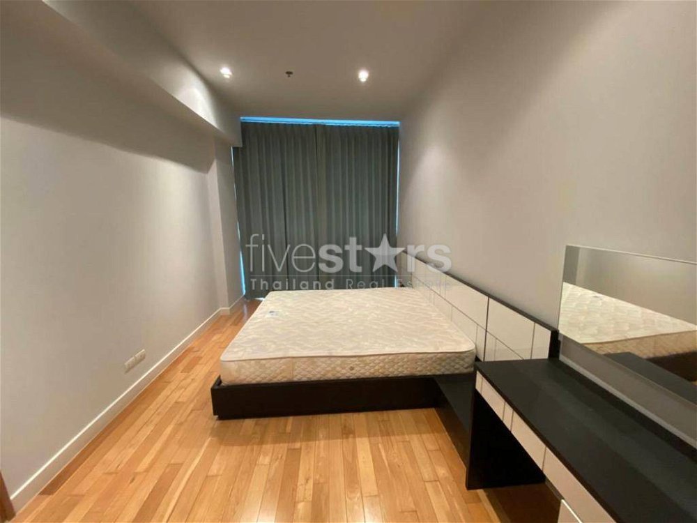 2-bedroom modern condo for sale close BTS Asoke 1994724974