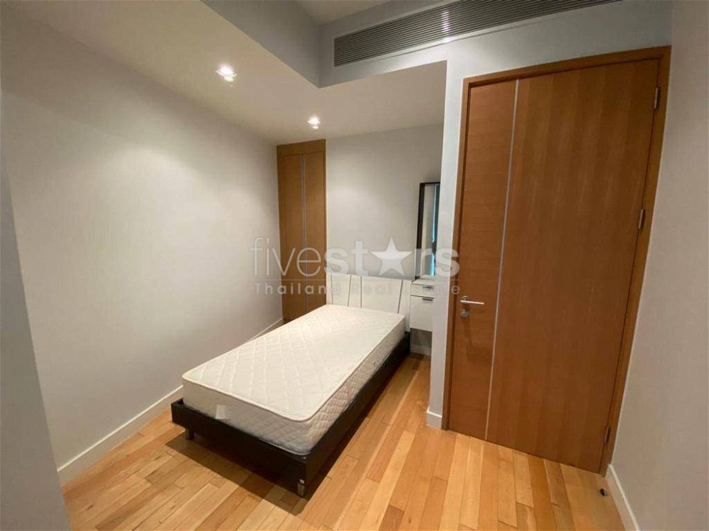 2-bedroom modern condo for sale close BTS Asoke 1994724974