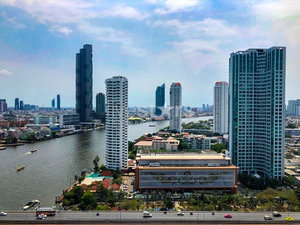 3-bedroom condo with breathtaking river views close to BTS Saphan Taksin 998410519