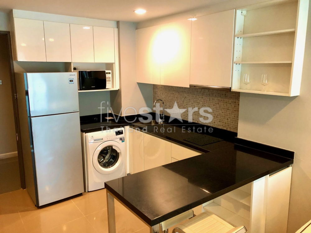 1-bedroom condo for sale ideally located 500m from BTS Asoke! 2048675008