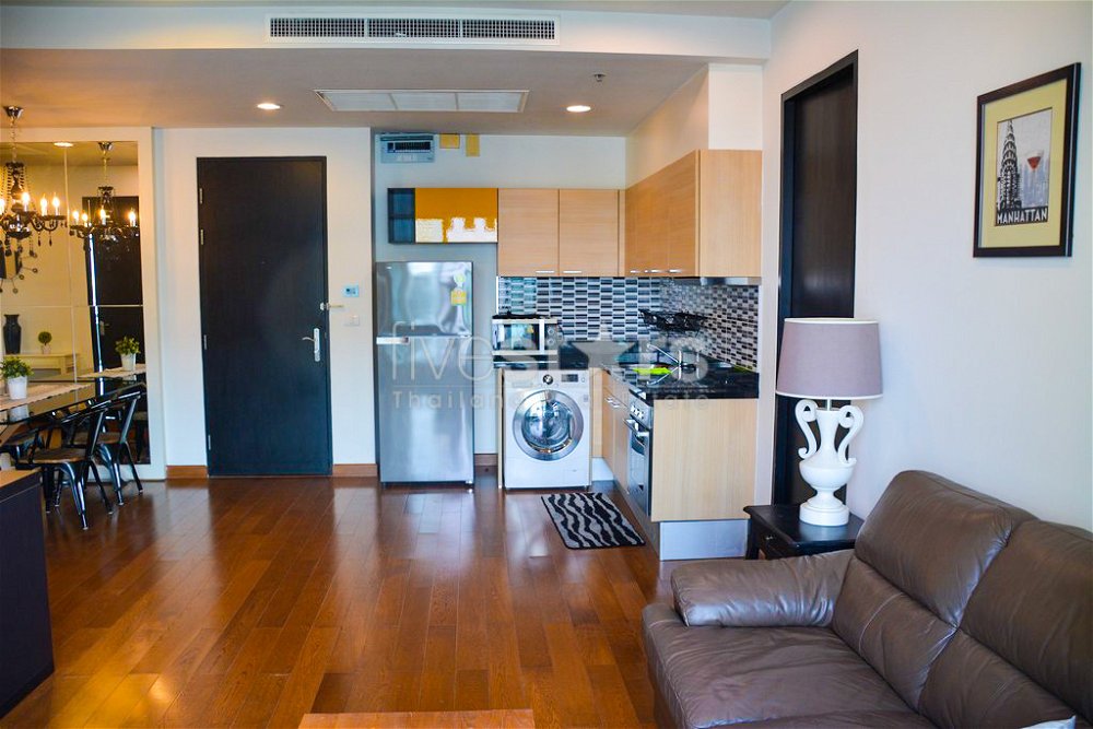3-bedroom condo located only 600m from BTS Chidlom! 823209675