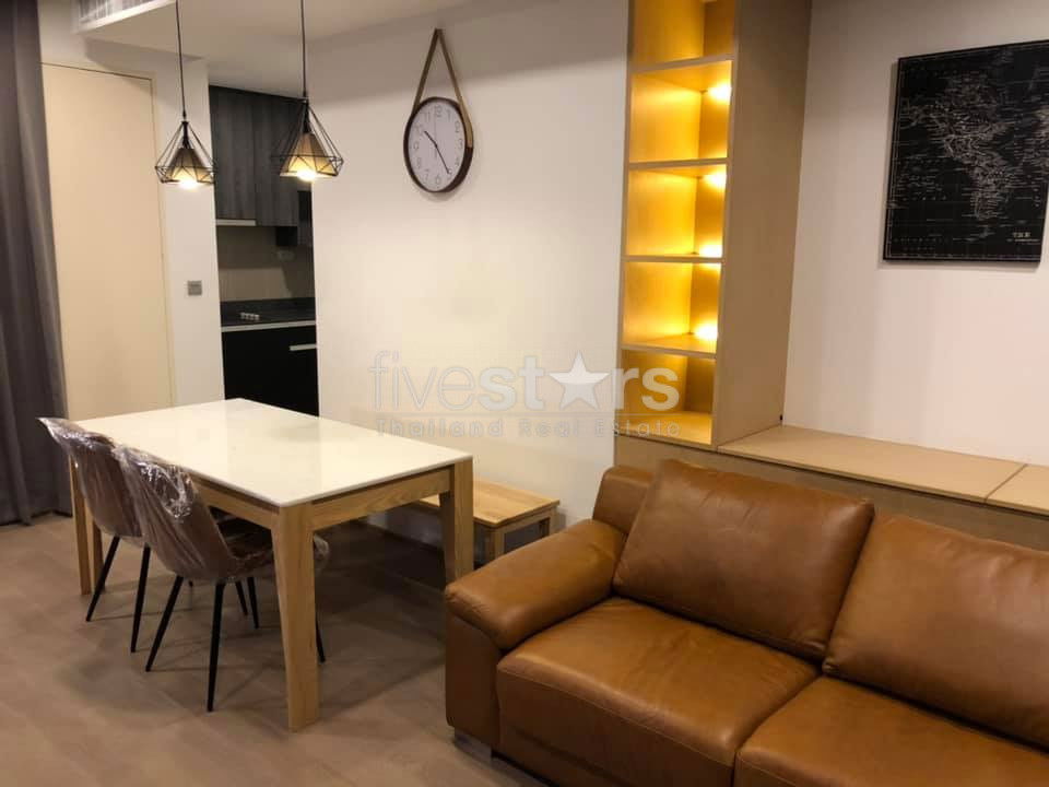 High floor unit 2 bedrooms condo for sale in Silom 4161457908