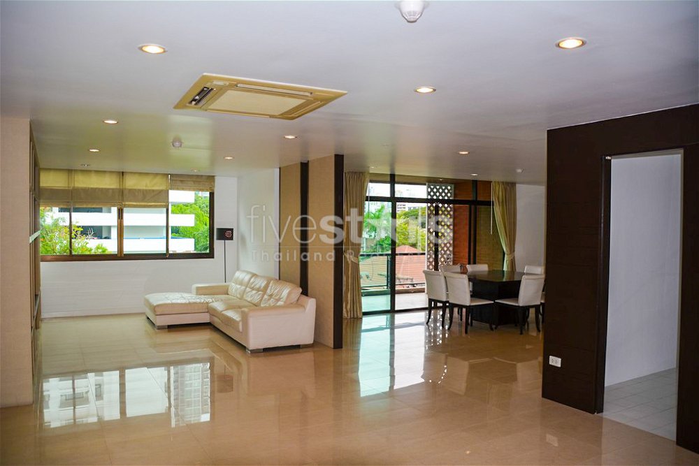 3-bedroom spacious condo in elegant low rise condo on Sukhumvit 61 2965447687