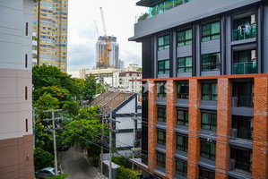2-bedroom modern condo in Thonglor area 1215885903