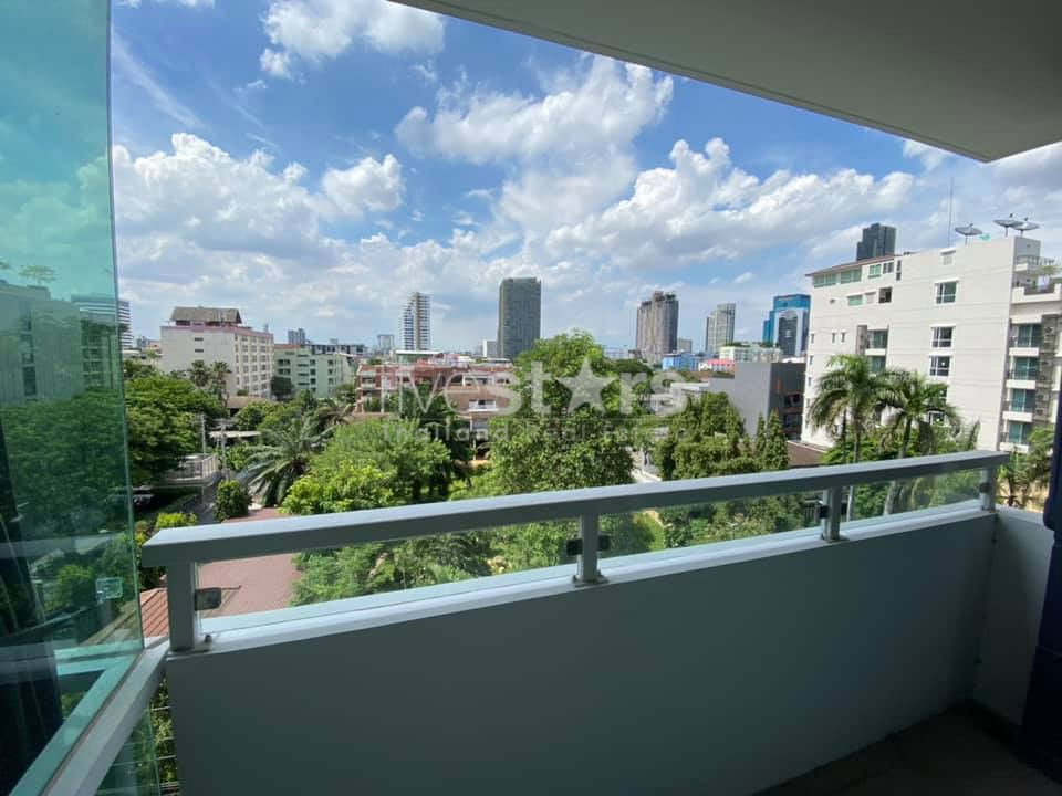 2 bedroom condominium for sale in Thonglor 245344312