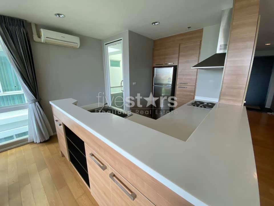 2 bedroom condominium for sale in Thonglor 245344312