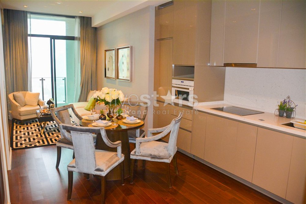 High-end 2 bedroom condo only 200m from BTS Phromphong 4149309543