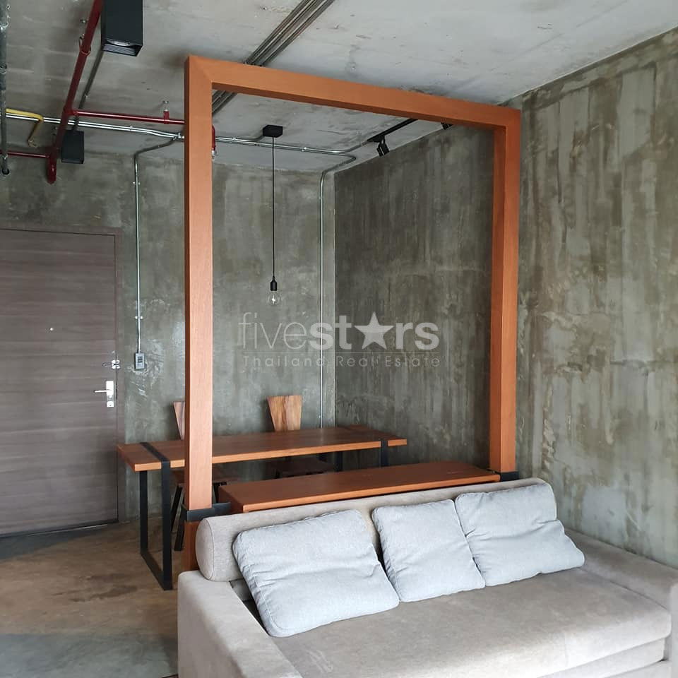 Modern 1-bedroom condo close to BTS Pra Khanong 3470113793