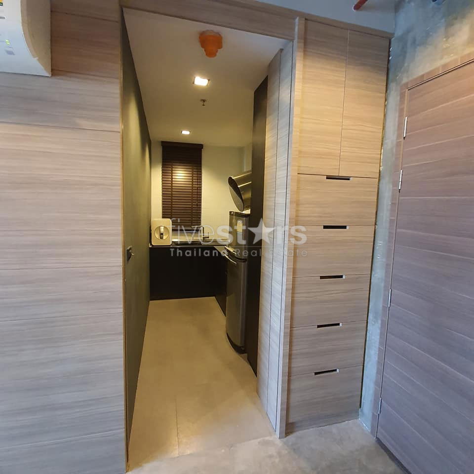 Modern 1-bedroom condo close to BTS Pra Khanong 3470113793