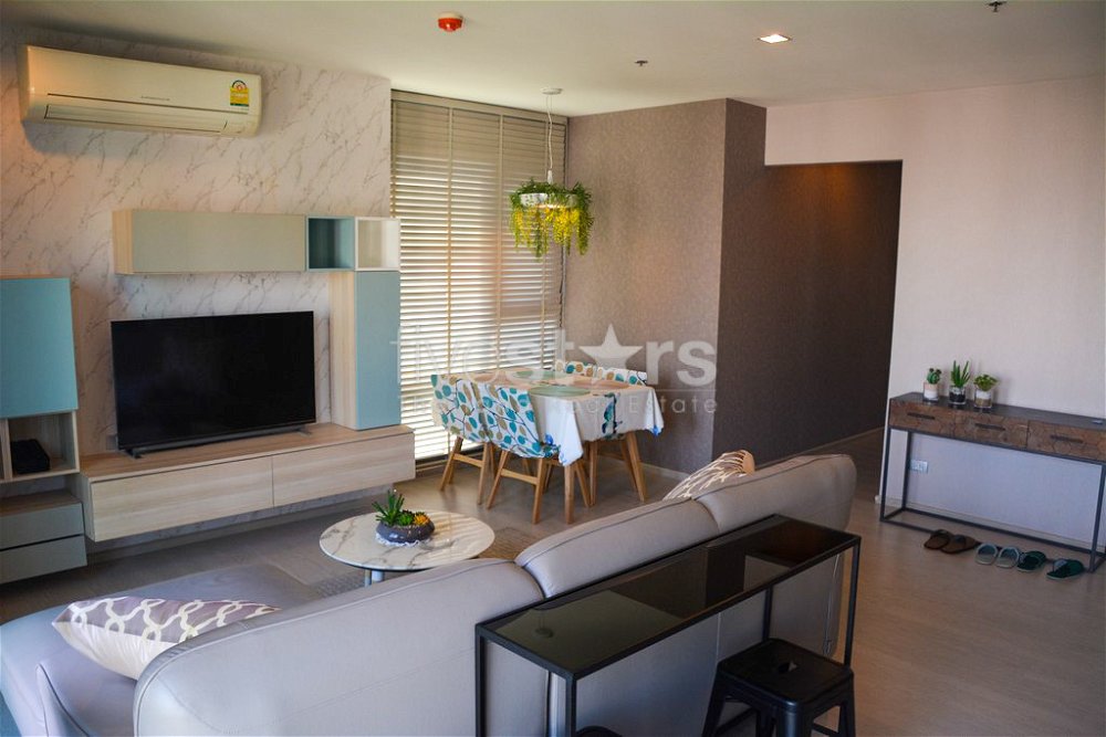 2-bedroom high floor modern condo close to BTS Thonglor 2480102586