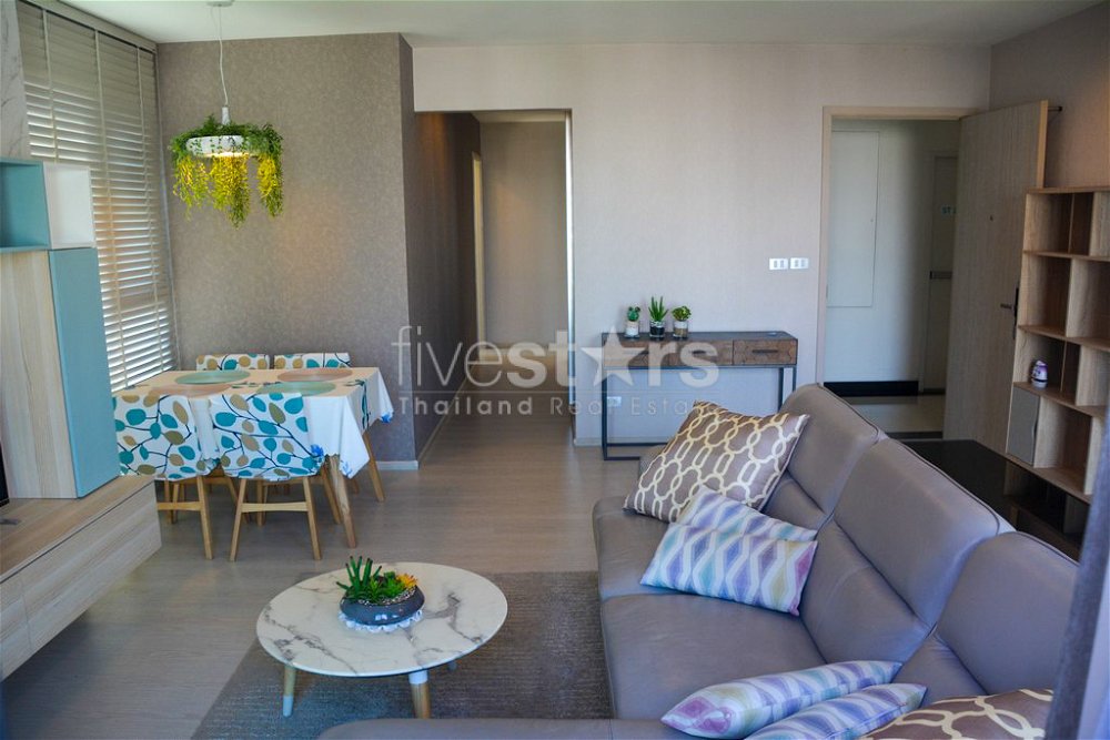 2-bedroom high floor modern condo close to BTS Thonglor 2480102586