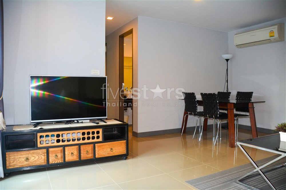 2-bedroom modern condo only 500m from BTS Asoke 3753114280