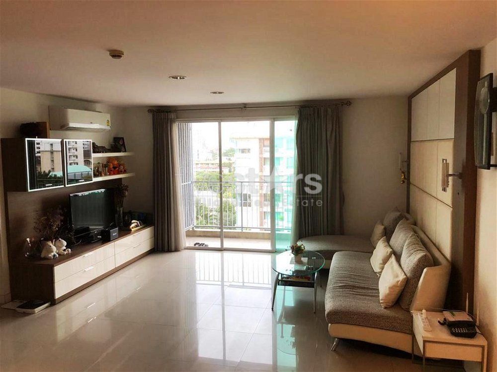 2 bedroom condo for sale on Phaholyothin to Aree 1869914675