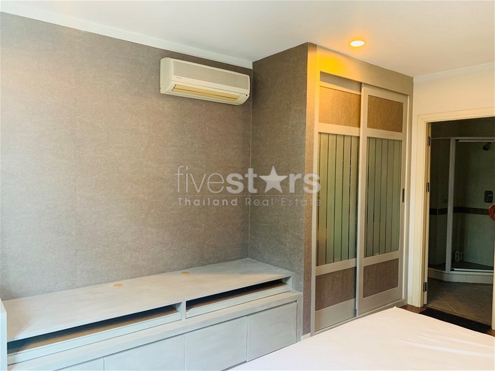 1 bedroom condo for sale on Yenakard Sathorn 209036078