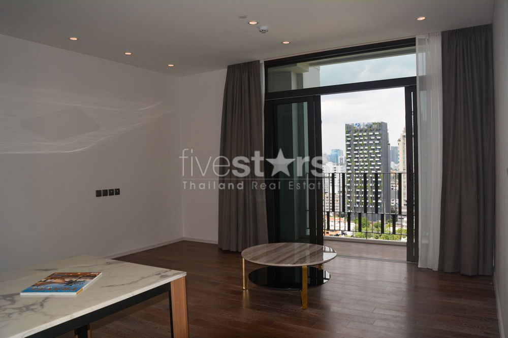 2-bedroom high end condo for sale in Asoke area 2374979466