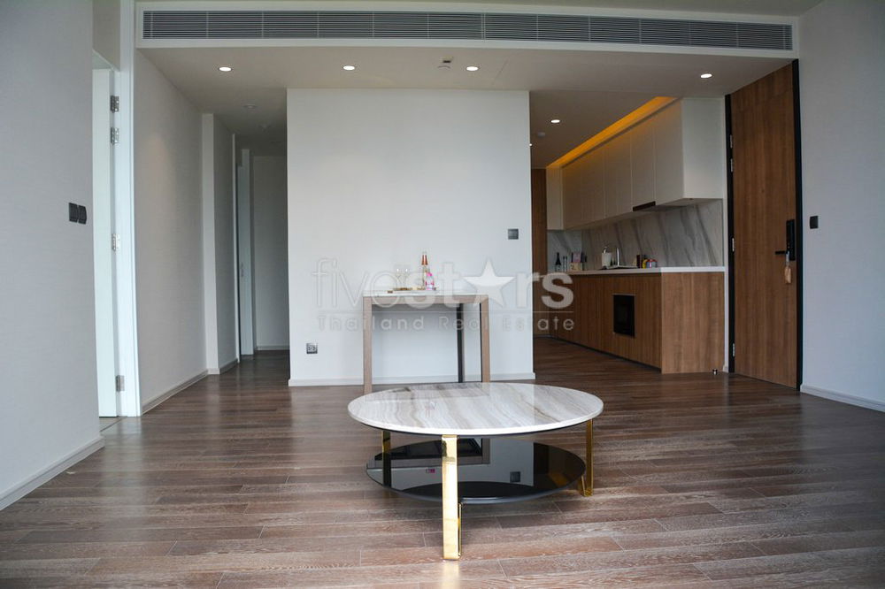 2-bedroom high end condo for sale in Asoke area 2374979466