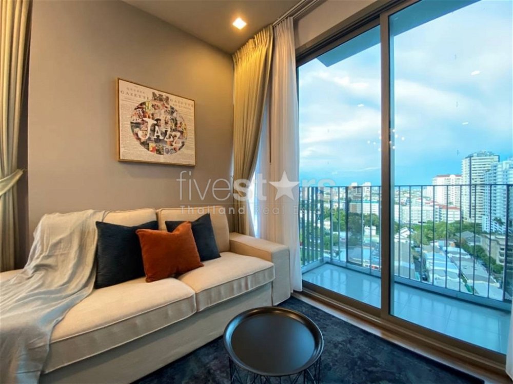 1-bedroom modern condo for sale in Ekamai 2266510196