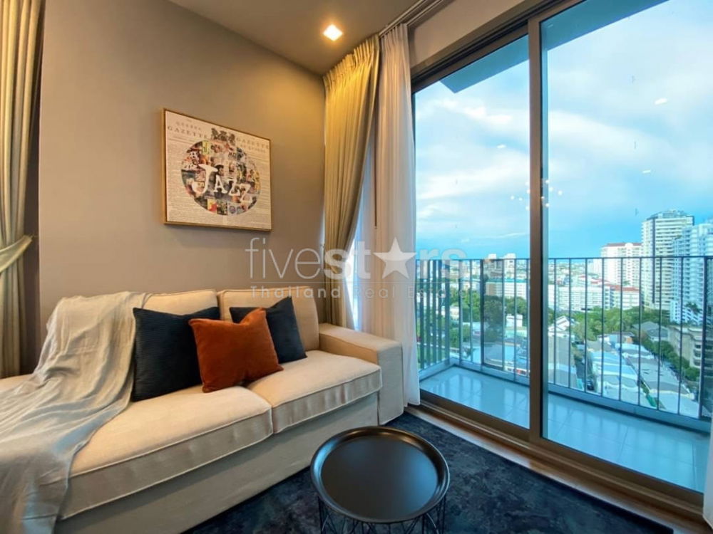 1-bedroom modern condo for sale in Ekamai 2266510196