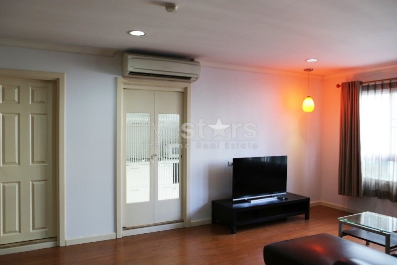 2 bedroom condo for sale close to Phrom Phong BTS Station 3658973755