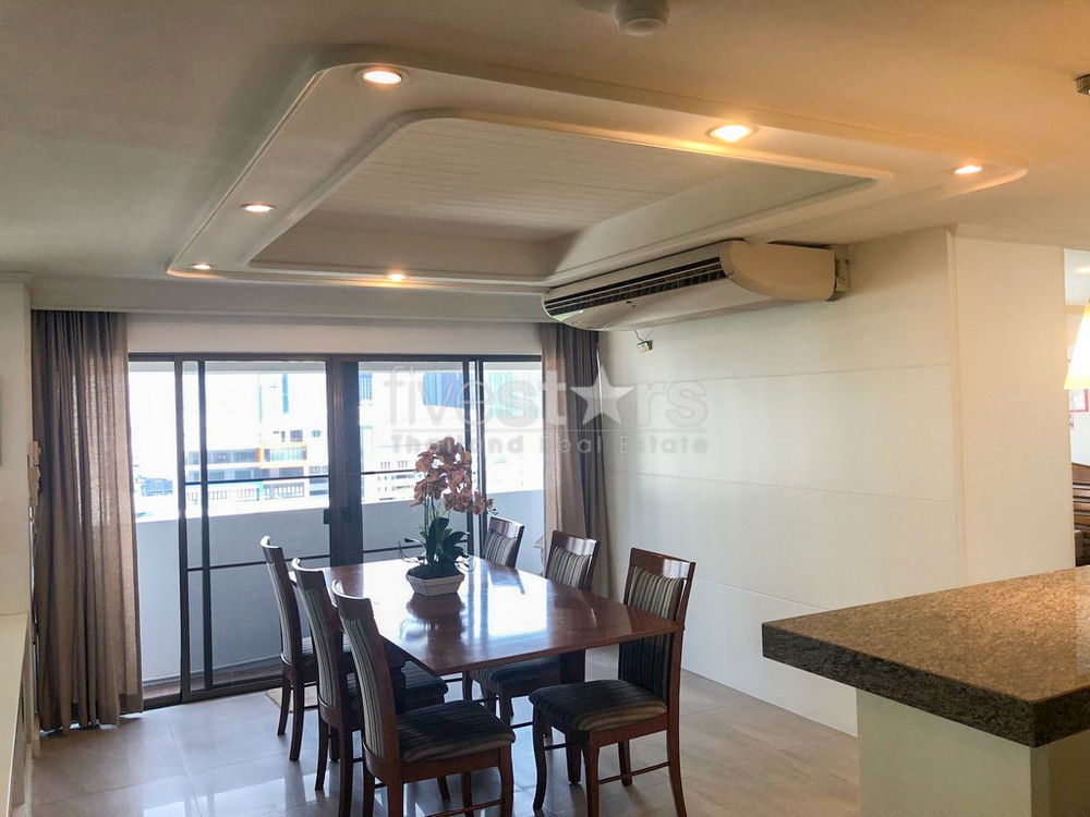 3-bedroom spacious condo for sale in Asok area 1636158569